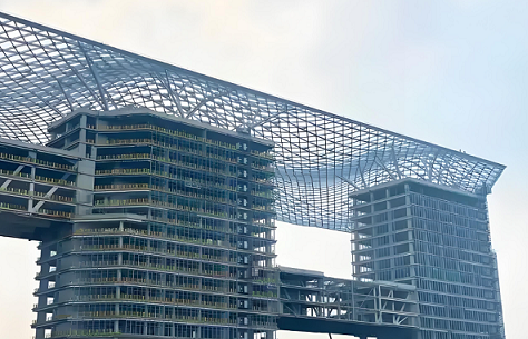 城中为什么现在建高层大都用钢结构？