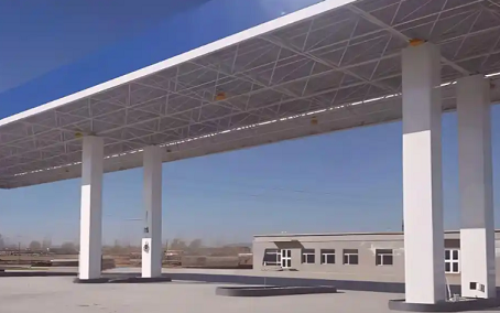 城中钢结构加油站罩棚_螺栓球网架_挑檐_形象柱！