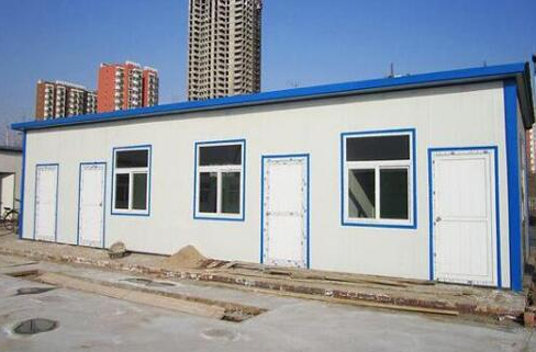 城中彩钢房也能有稳固的支撑结构和良好的装修效果！